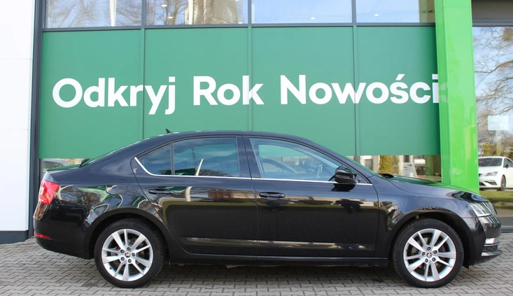 Skoda Octavia cena 58900 przebieg: 121145, rok produkcji 2019 z Radom małe 211